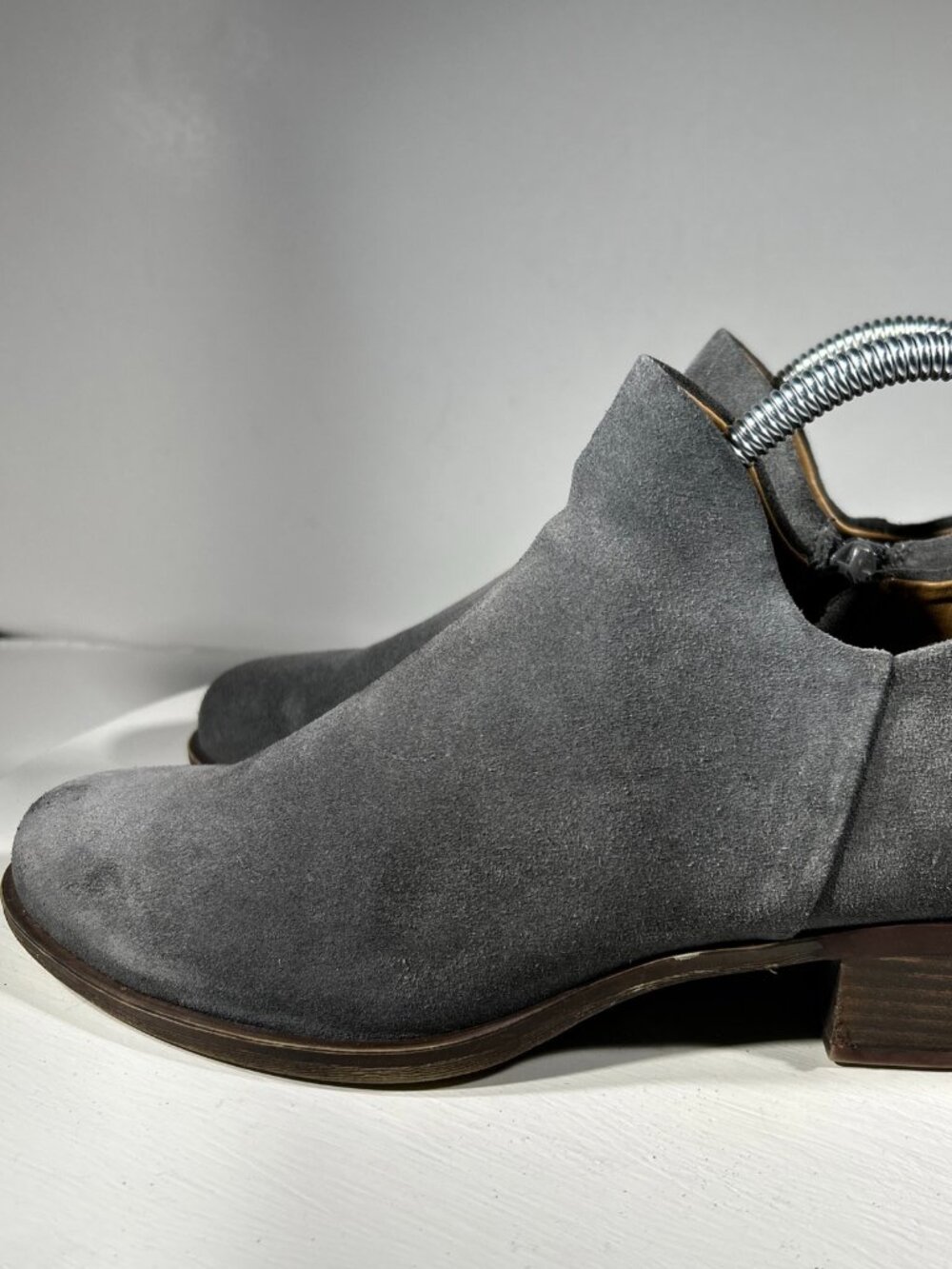 Lucky Brand LP-Brett Womens Size 6.5 Suede Side Zip Block Heels Ankle Shoes Gray